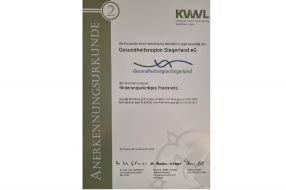 Die Urkunde bestätigt die Anerkennung der Gesundheitsregion Siegerland als förderungswürdiges Praxisnetz.